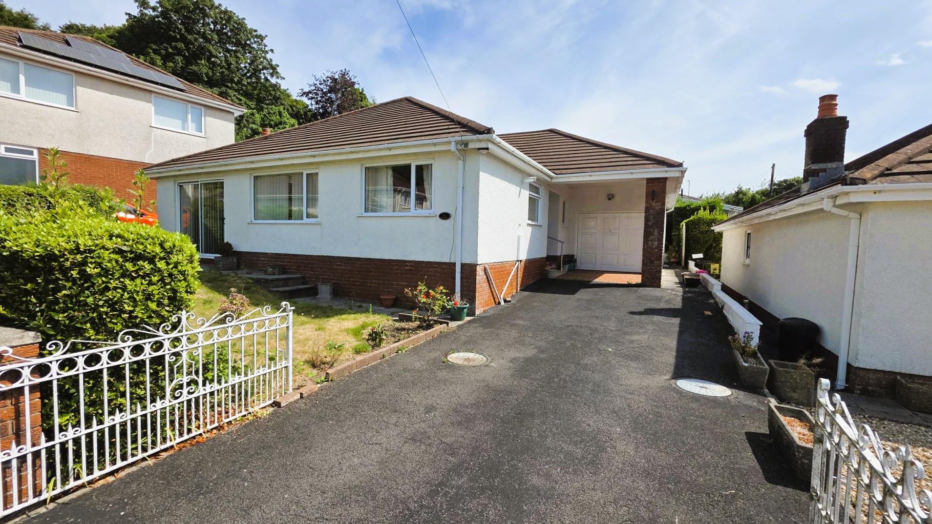 Gwscwm Road, Burry Port, SA16 0BS